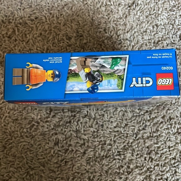 LEGO City Great Vehicles Kayak Adventure 60240 Building Kit (84 Pieces) - Picture 4 of 7